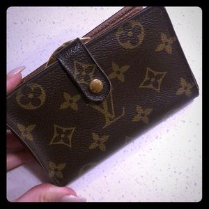 100% Authentic Louis Vuitton wallet
